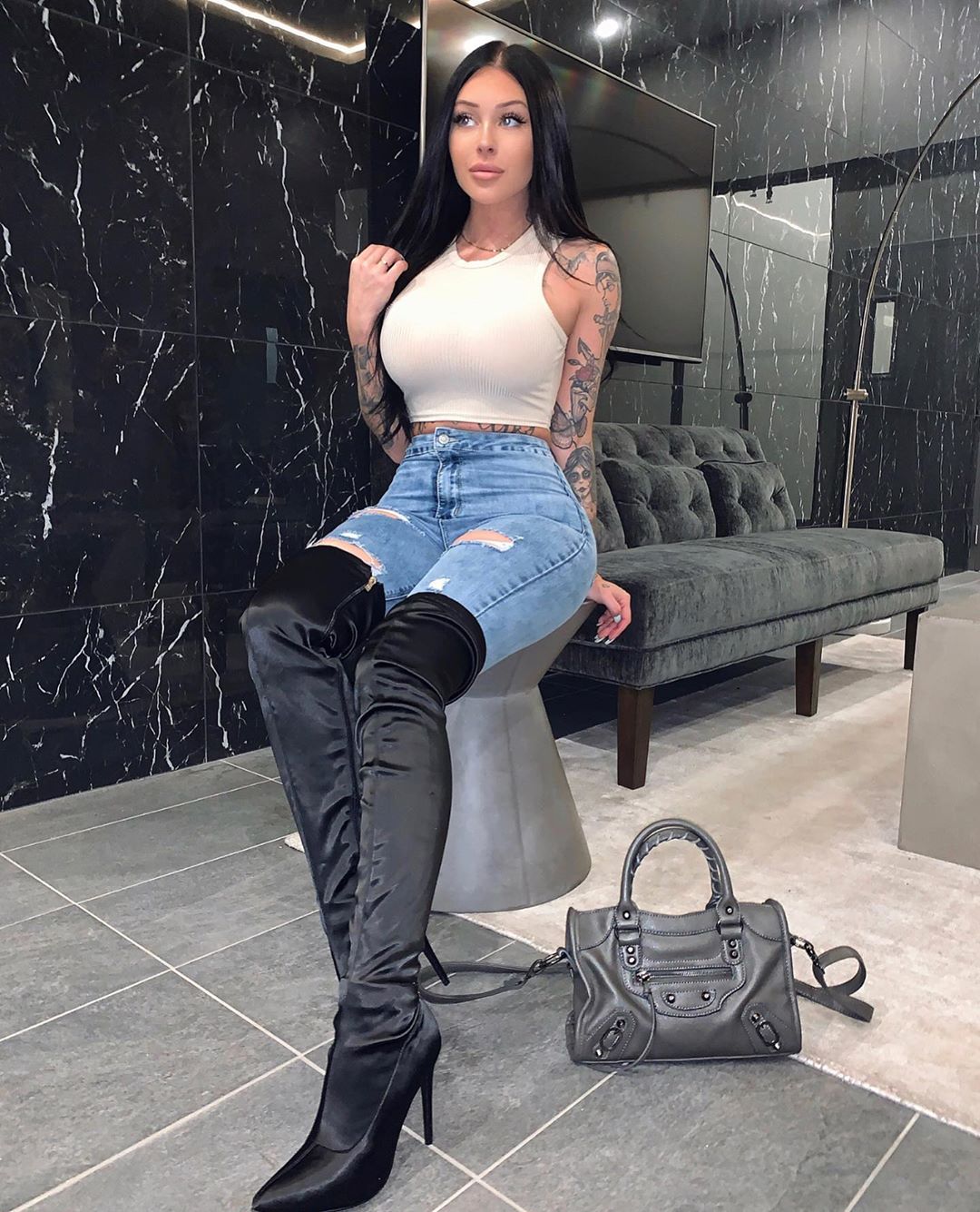 Карина Проститутка Санкт-Петербурга у метро Горьковская